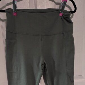 Danskin Women's Olive Green Leggings Mid Rise with Pockets - Large NWOT
